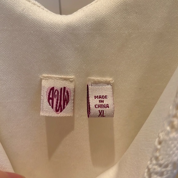 Great lightweight flattering Romper!! Size XL - Picture 6 of 8